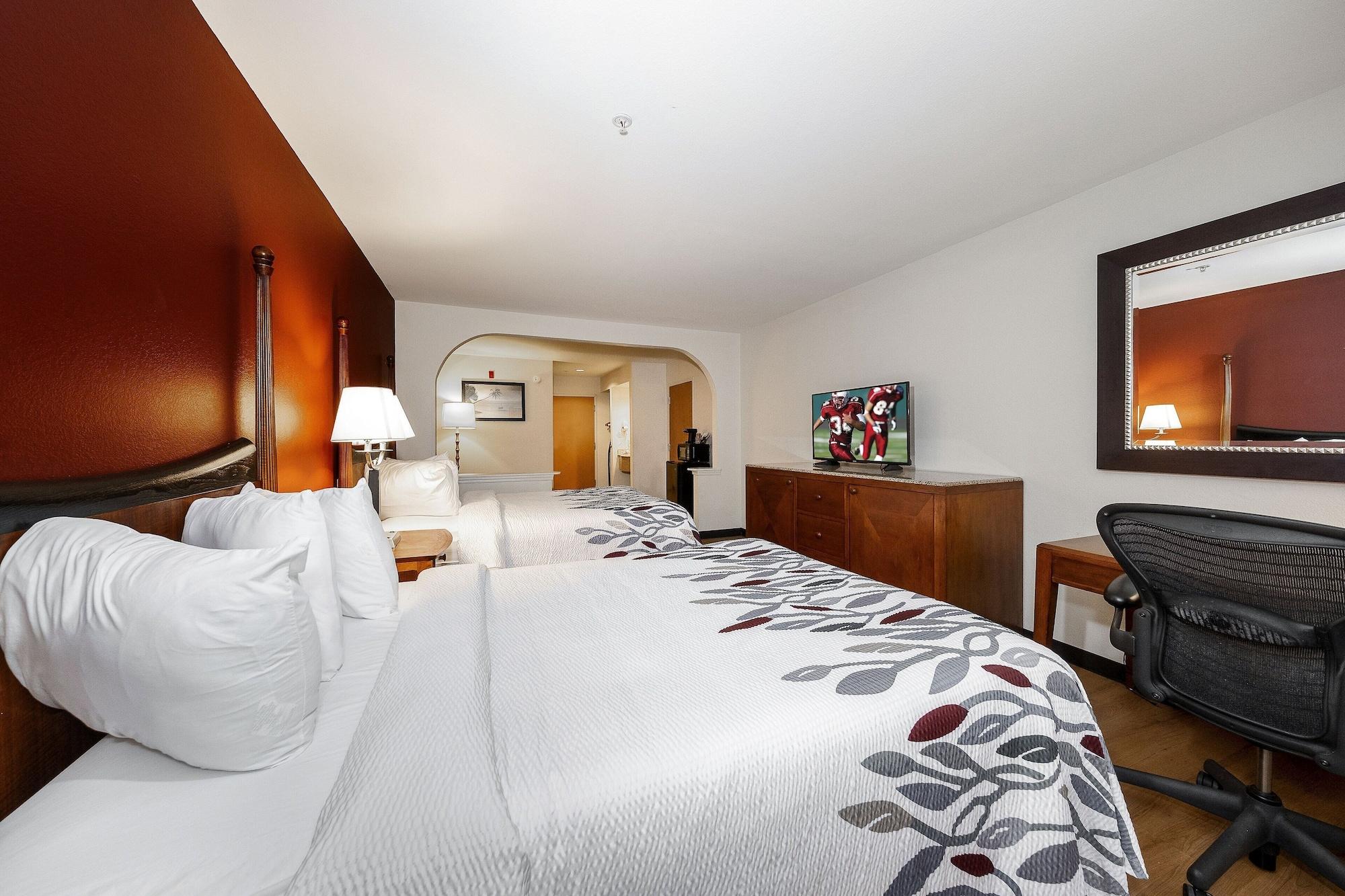 Red Roof Inn & Suites Biloxi - Ocean Springs Екстериор снимка