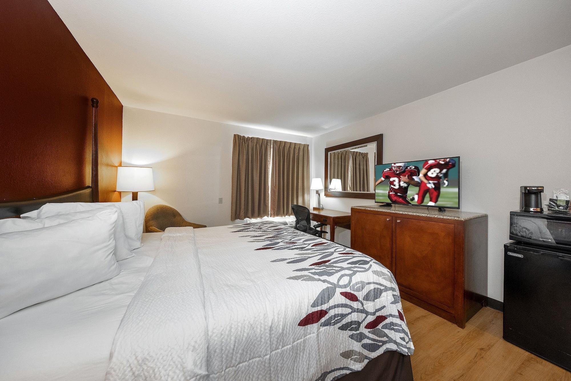 Red Roof Inn & Suites Biloxi - Ocean Springs Екстериор снимка