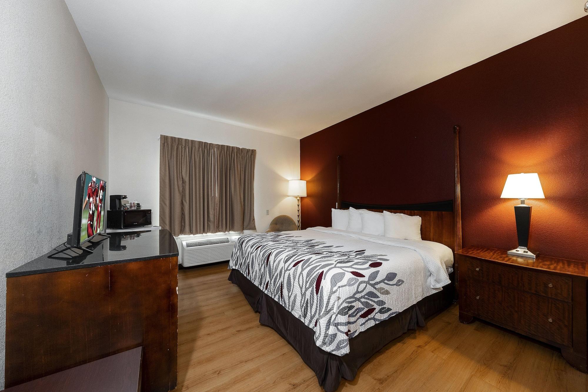 Red Roof Inn & Suites Biloxi - Ocean Springs Екстериор снимка