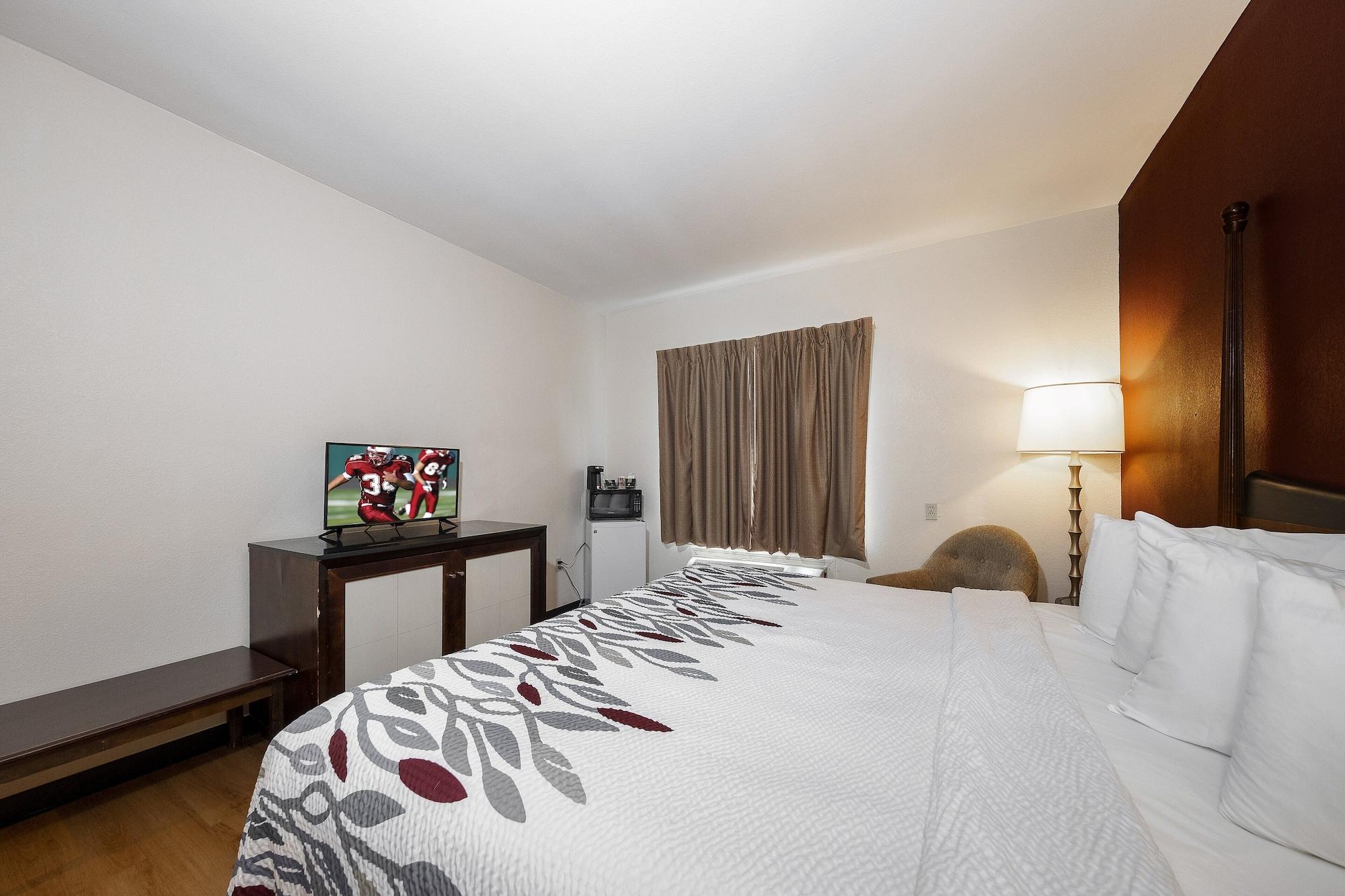 Red Roof Inn & Suites Biloxi - Ocean Springs Екстериор снимка