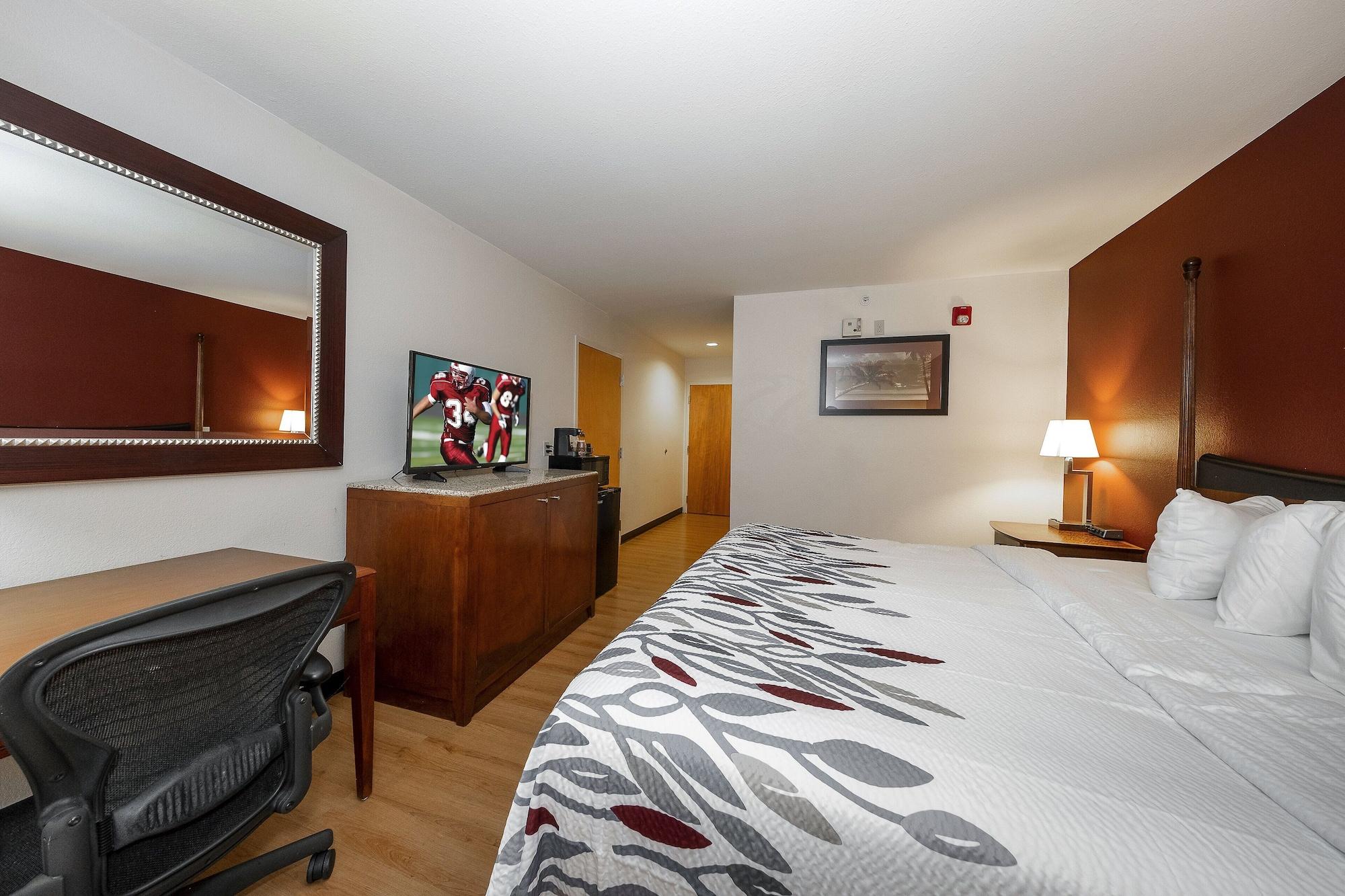 Red Roof Inn & Suites Biloxi - Ocean Springs Екстериор снимка