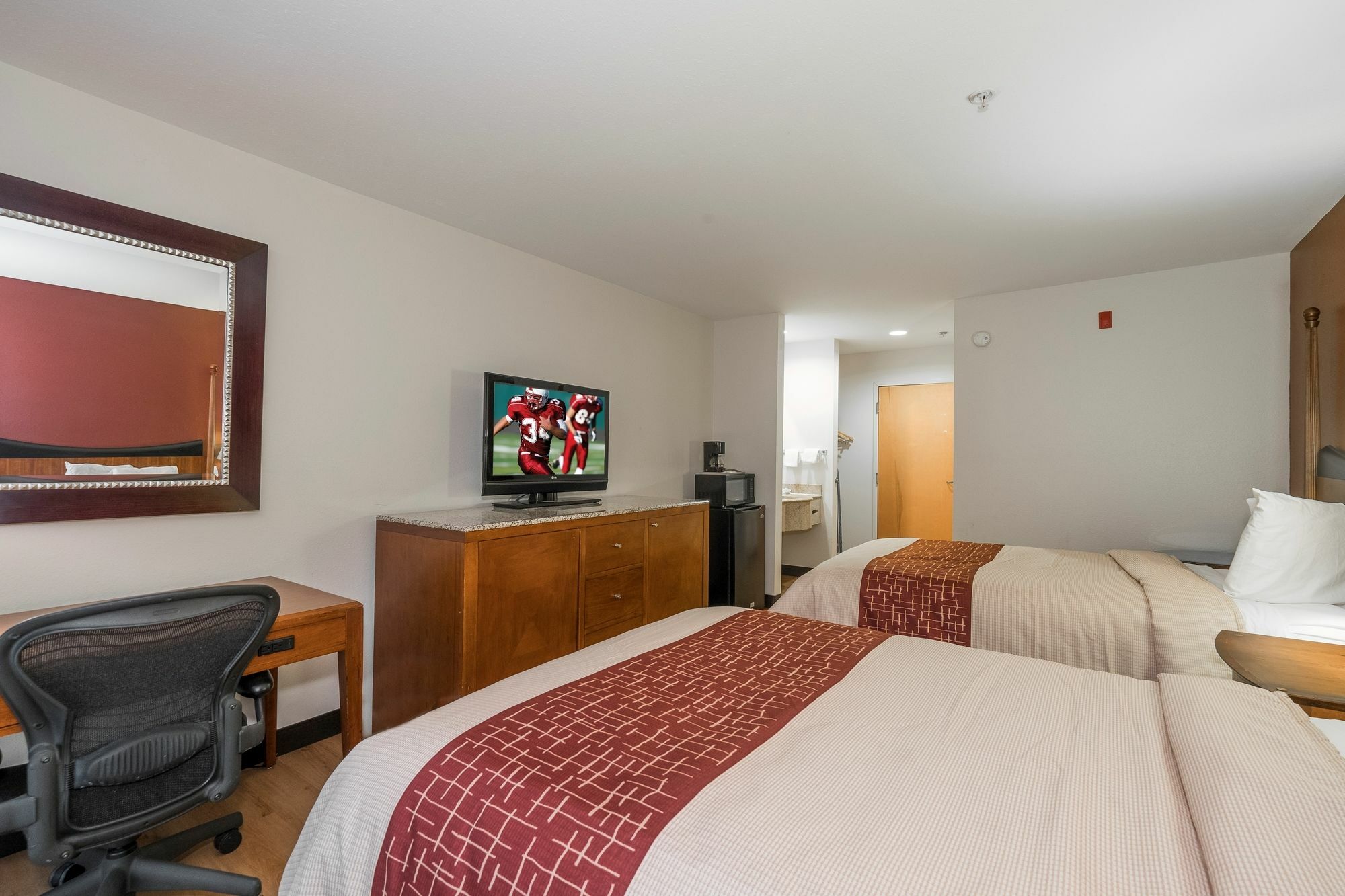 Red Roof Inn & Suites Biloxi - Ocean Springs Екстериор снимка