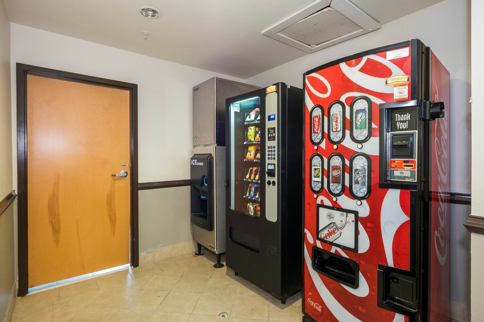 Red Roof Inn & Suites Biloxi - Ocean Springs Екстериор снимка
