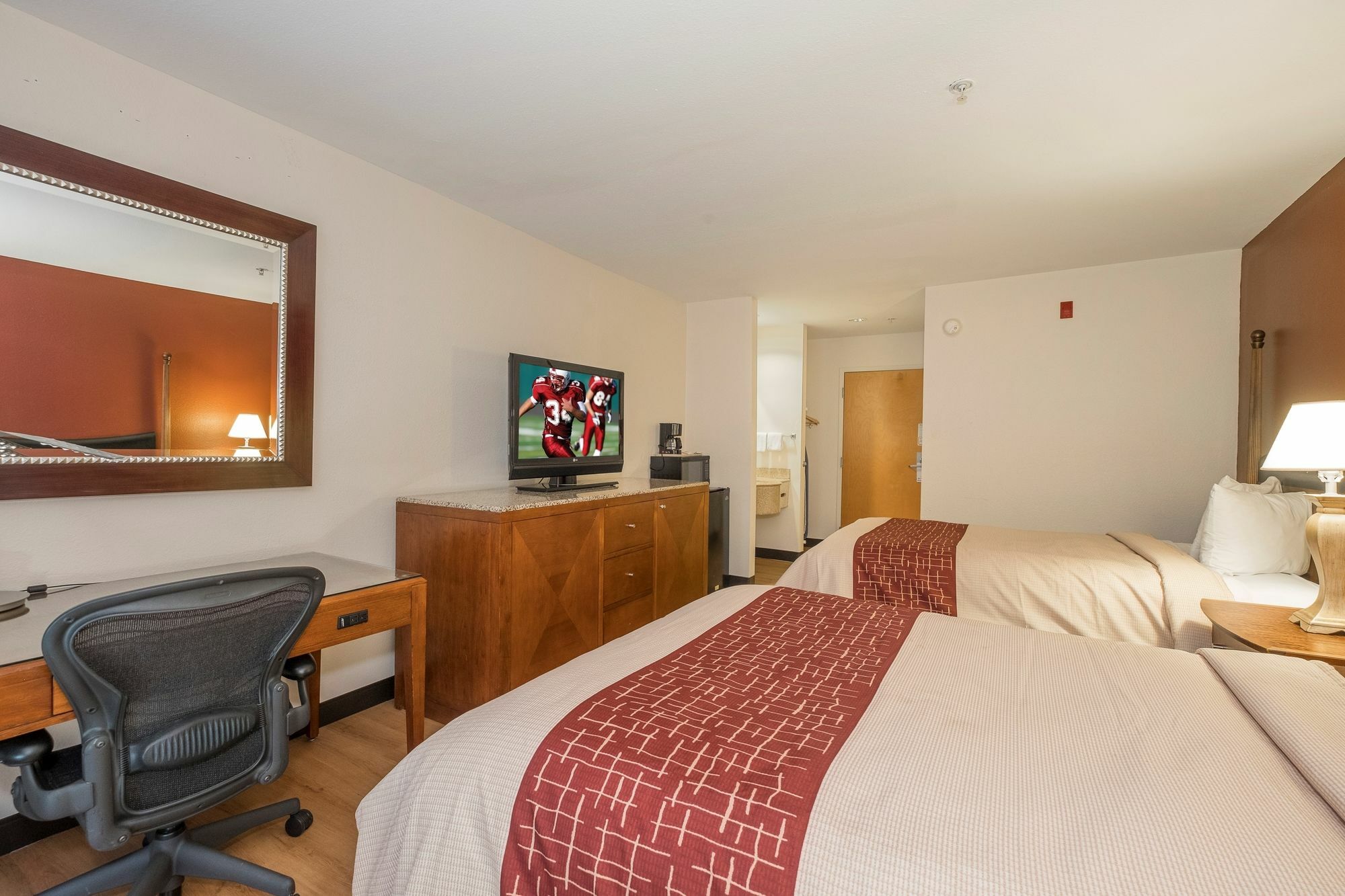Red Roof Inn & Suites Biloxi - Ocean Springs Екстериор снимка