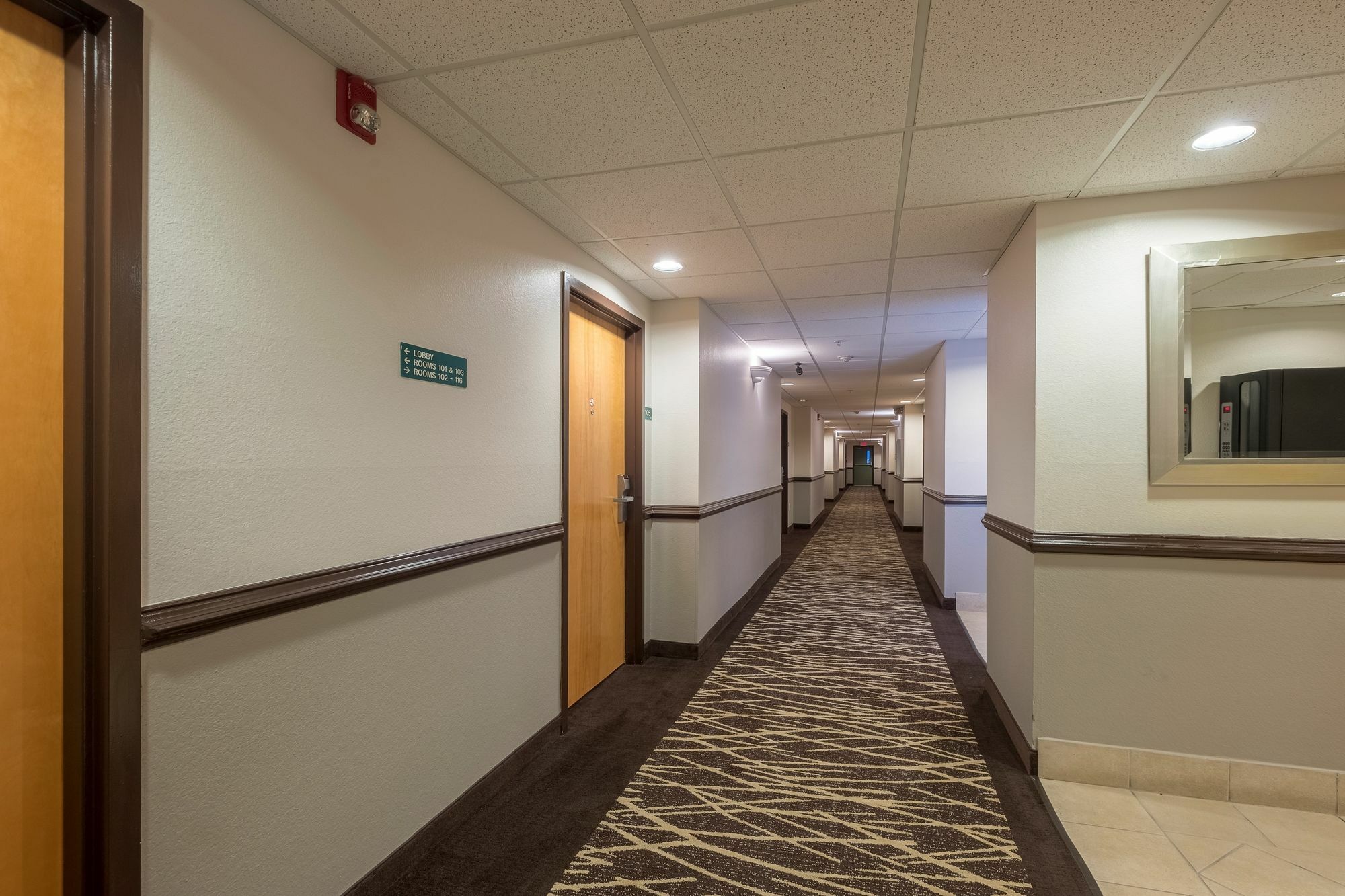 Red Roof Inn & Suites Biloxi - Ocean Springs Екстериор снимка