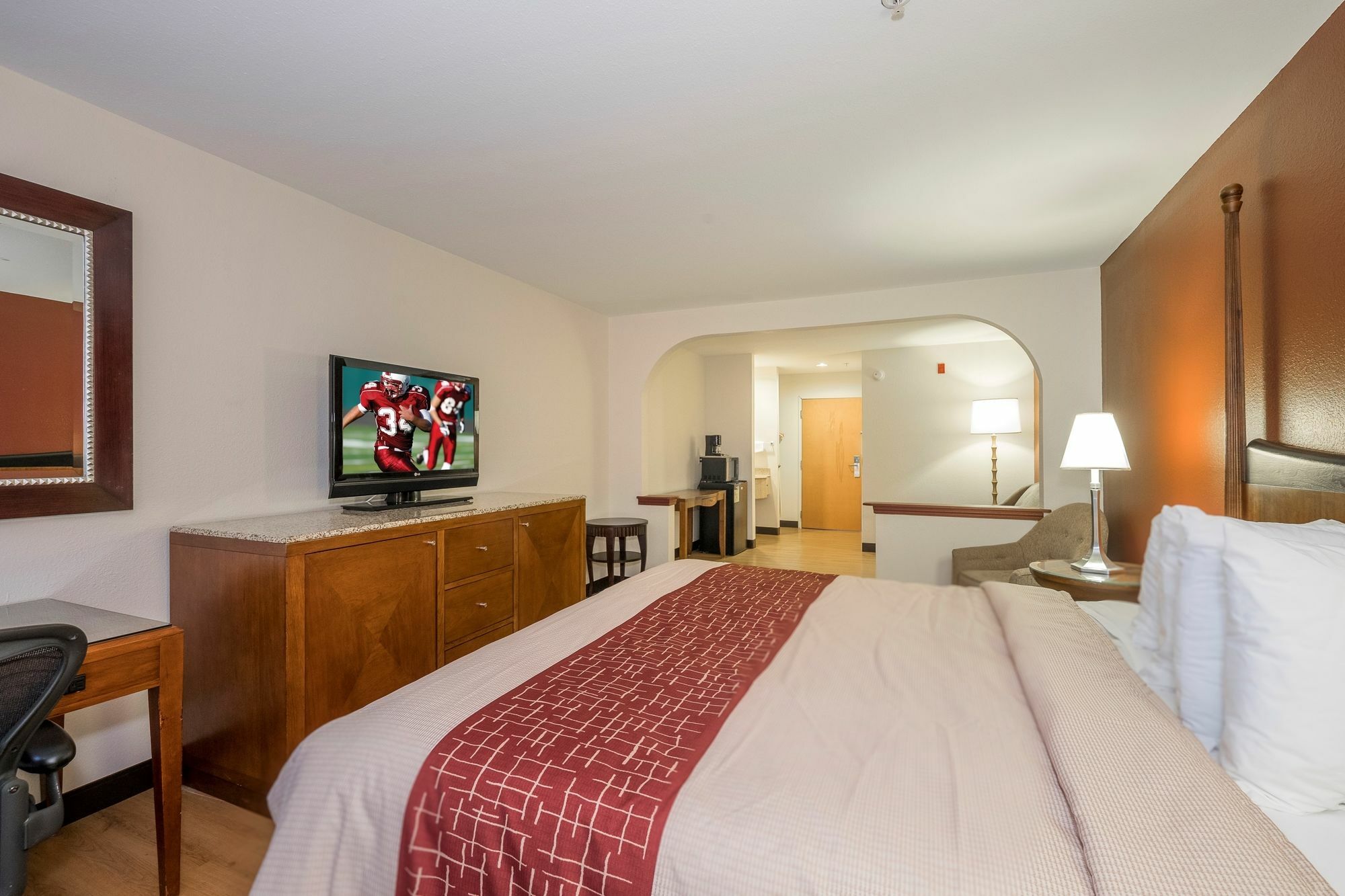 Red Roof Inn & Suites Biloxi - Ocean Springs Екстериор снимка