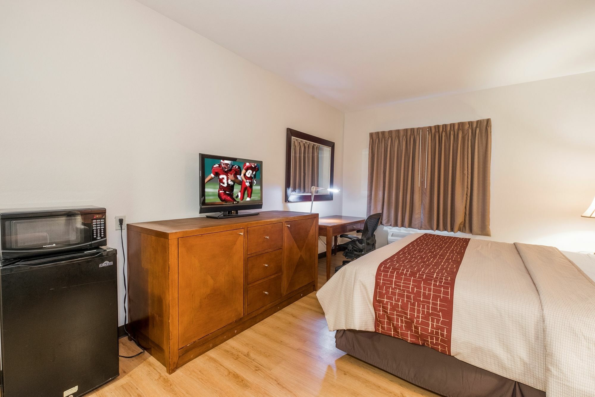 Red Roof Inn & Suites Biloxi - Ocean Springs Екстериор снимка